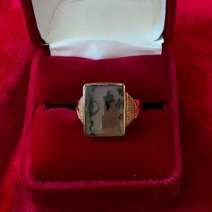 14 K Art Deco Moss Agate ring